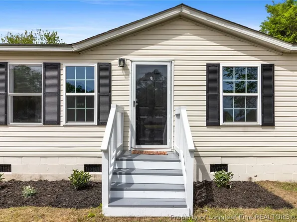 2504 Carriage Rd, Fayetteville, NC 28312