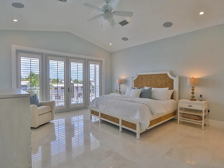 128 Leoni Dr — Photo 22