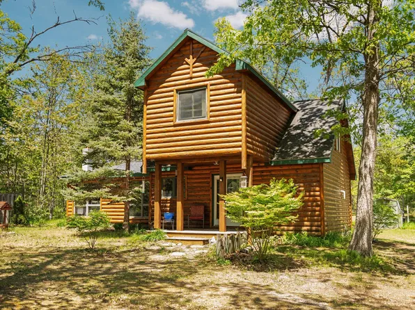 5466 Big Wolf Ln, Lewiston, MI 49756