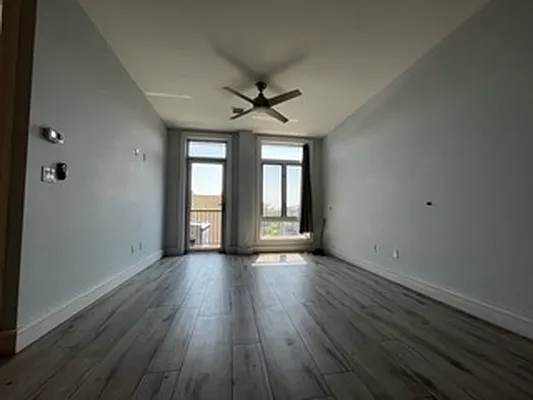 Rented by MySpaceNYC | media 19