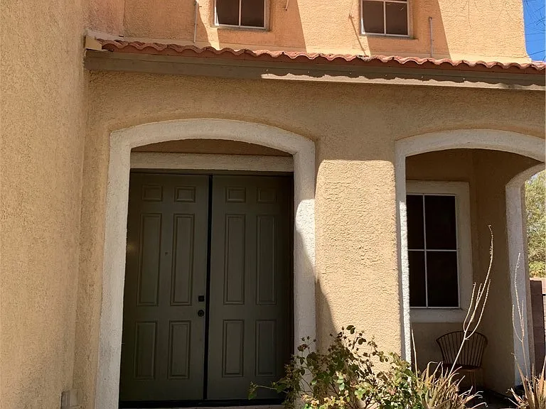 6616 Black Oaks St — Photo 2
