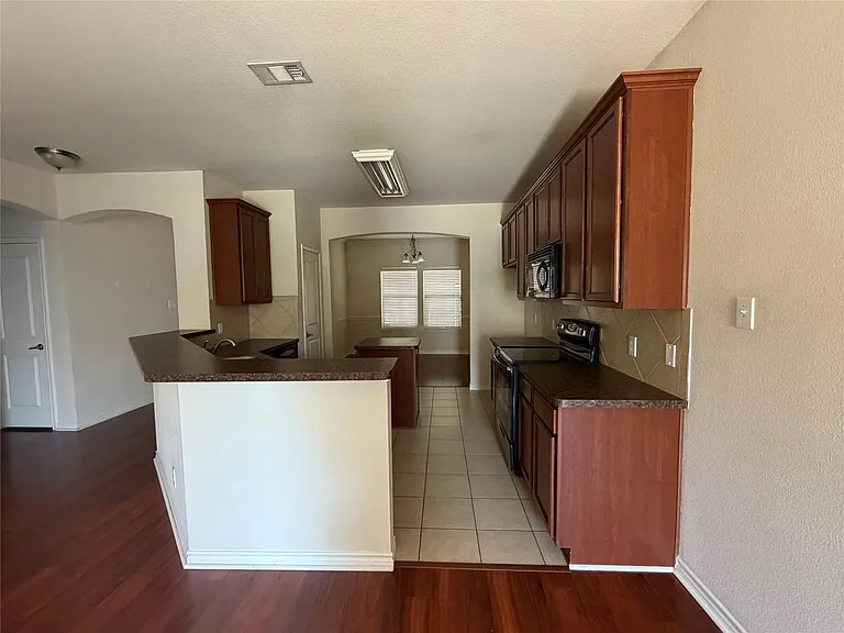 12733 Skeeter Dr — Photo 9