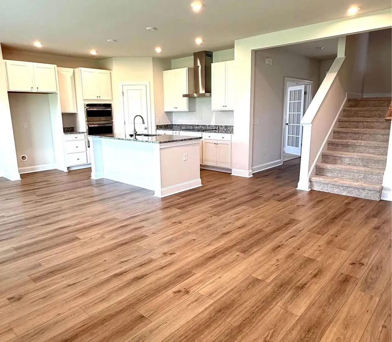 4 bed, 1933 sqft, $2,500 — Photo 4