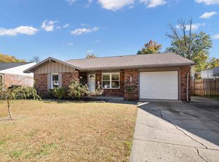 6125 Ashbrooke Rd, Evansville, IN 47710