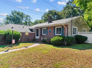 75 Brayton Ave, Warwick, RI 02886