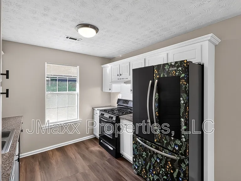 22 Canterbury Dr — Photo 7