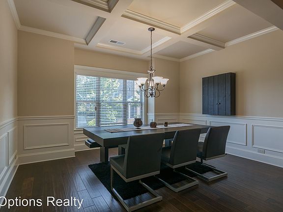 4th image of 1020 Jardin Ct