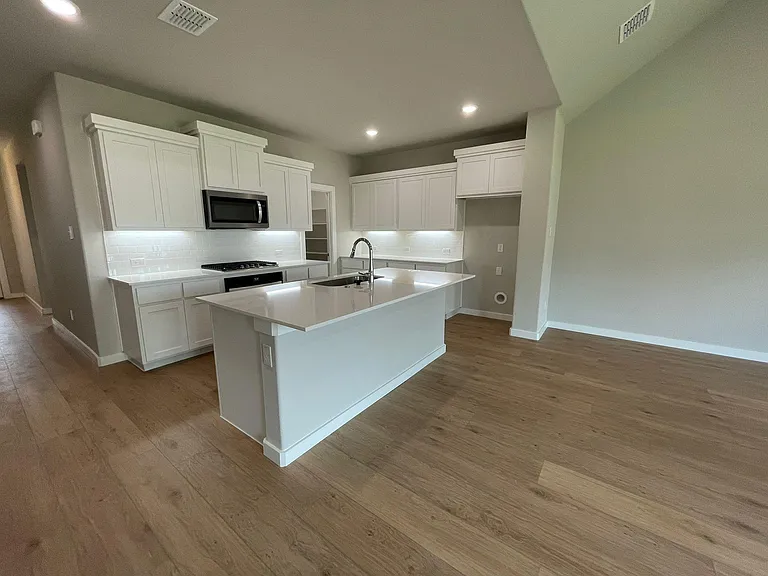1101 Mahogany Dr — Photo 9