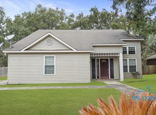 8612 Clamshell Ave, Ocean Springs, MS 39564