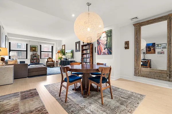 Sold by Nest Seekers International | media 5