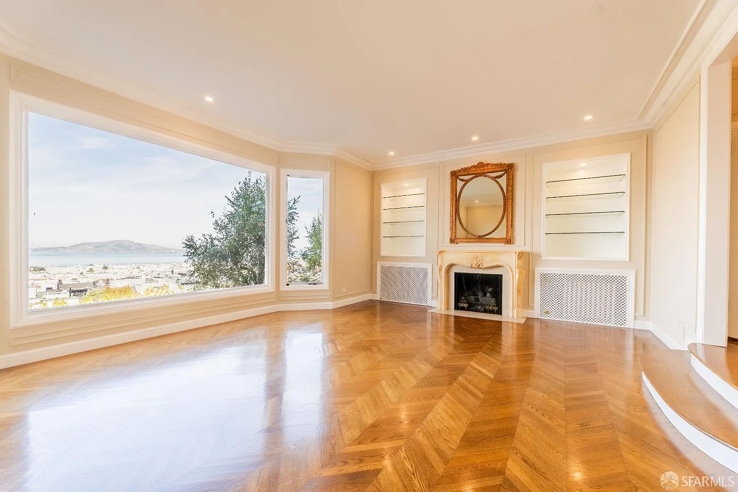 6 bed, 4.5 bath, $30,000 — Photo 2