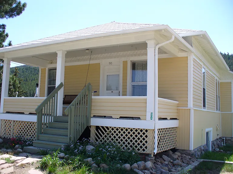 90 W Boulder St — Photo 1