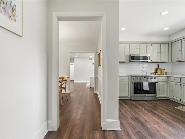 4665 Park Ave — Photo 14