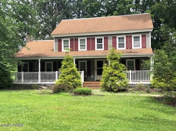 149 Ledgedale Rd, Greentown, PA 18426