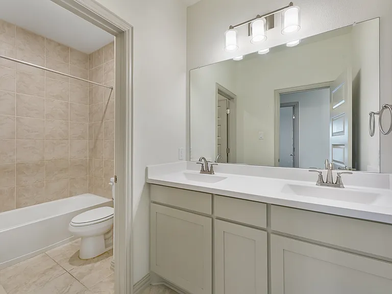 3208 Heathrow Rd — Photo 17