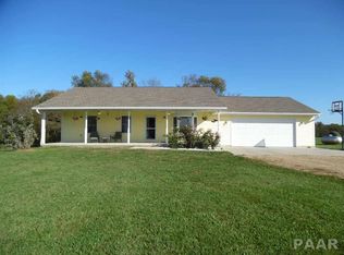 17774 Lake Knolls Rd, Pekin, IL 61554