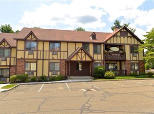 28 Teresa Pl, Bridgeport, CT 06606