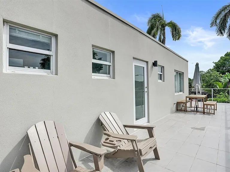 1601 NW 6th Ave — Photo 17