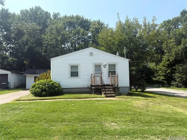 60 Connolly Dr, Saint Louis, MO 63135
