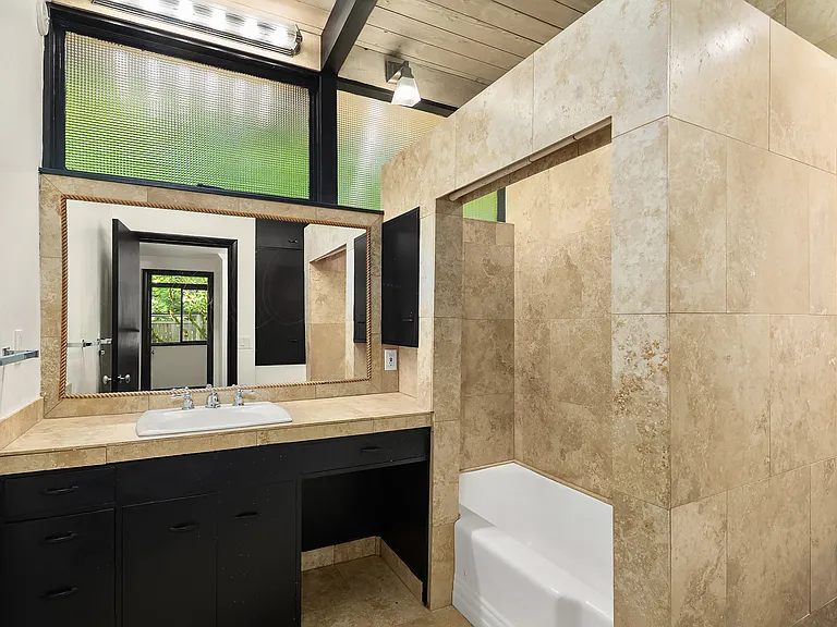 2851 Evergreen Point Rd — Photo 13