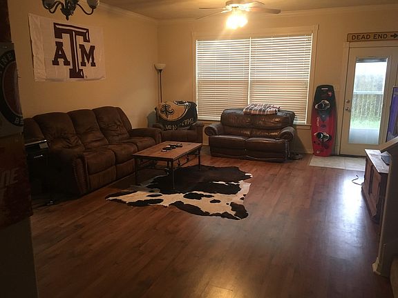 2nd image of 2498 Horse Shoe Dr #A