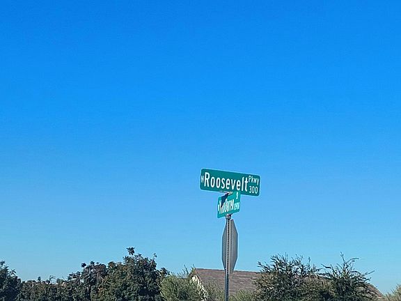 3rd image of 10986 W Fillmore St