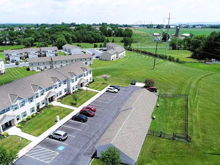 Fox Ridge — Photo 4