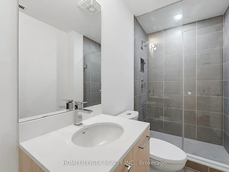 65 Mutual St #309 — Photo 13