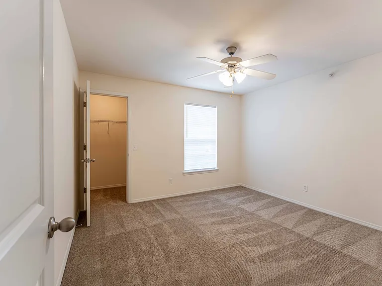 Battlefield Park Apartments — Photo 113