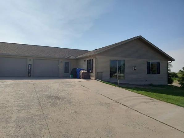 707 10th St NW, Frazee, MN 56544