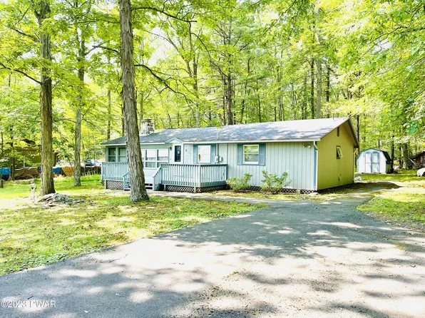 115 Fawn Lake Dr, Dingmans Ferry, PA 18328