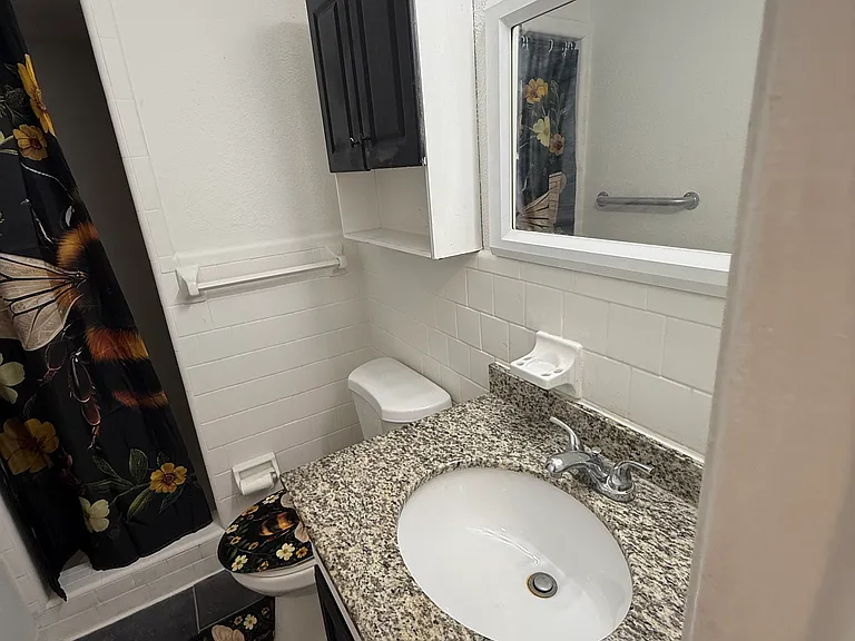 1511 Creighton Rd #D — Photo 8
