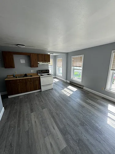 16 W Court St #3 Photo 1