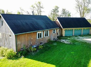 8755 S Massbach Rd, Elizabeth, IL 61028