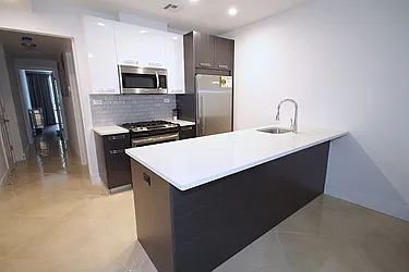 Sold by Starealty Estate LLC