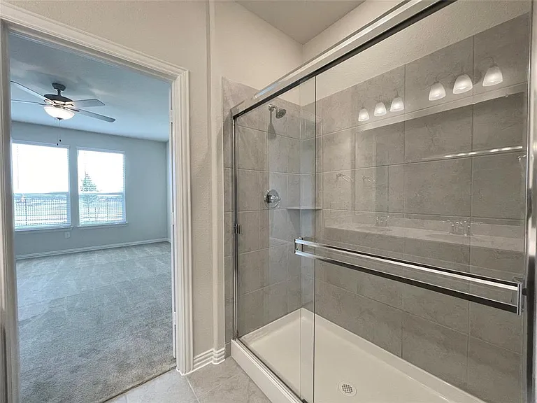 1805 Nelson St — Photo 16