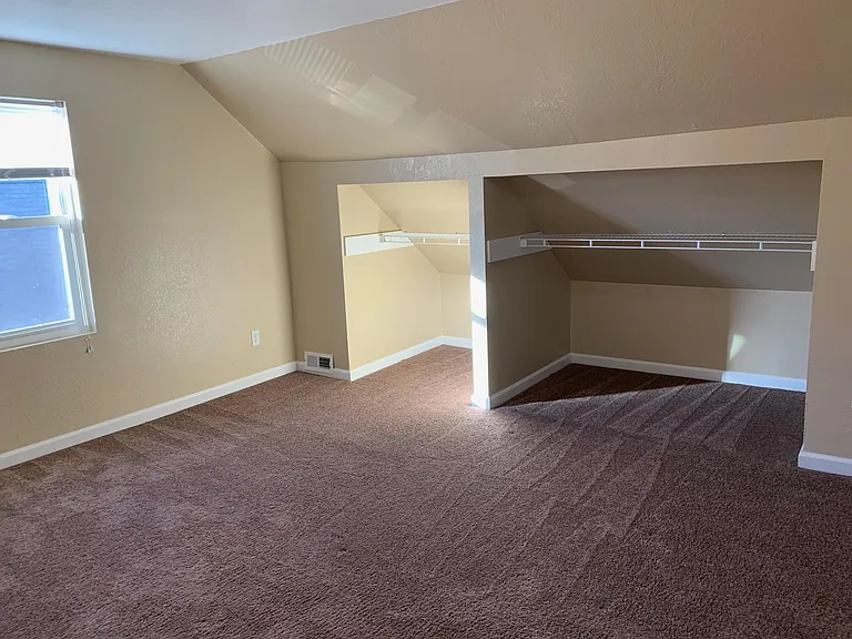 306 W Ash St — Photo 10