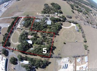 5 Toepperwein Rd, Boerne, TX 78006