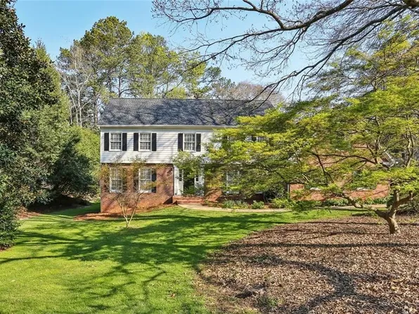 855 Old Creek Trl, Sandy Springs, GA 30328