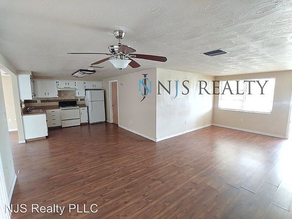 5th image of 3842 Baden Dr