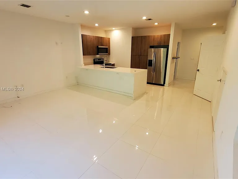 1330 Crystal Way — Photo 1
