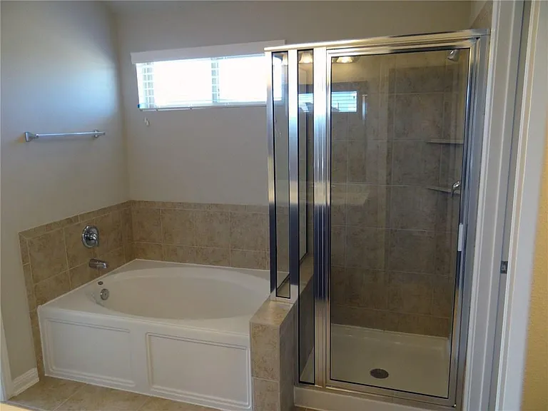 299 Clear Springs Holw — Photo 8