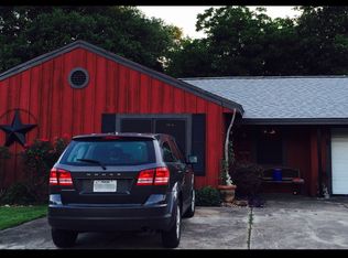 516 Evans St, Angleton, TX 77515