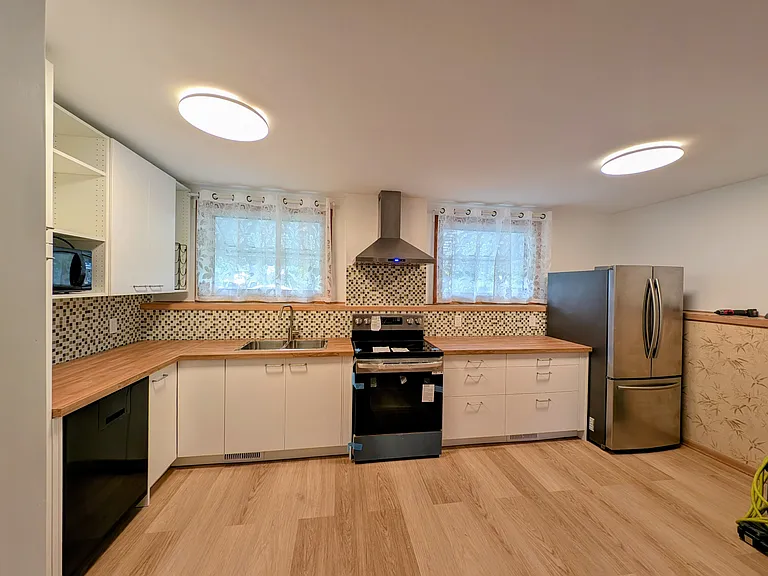 447 Raquette St — Photo 11