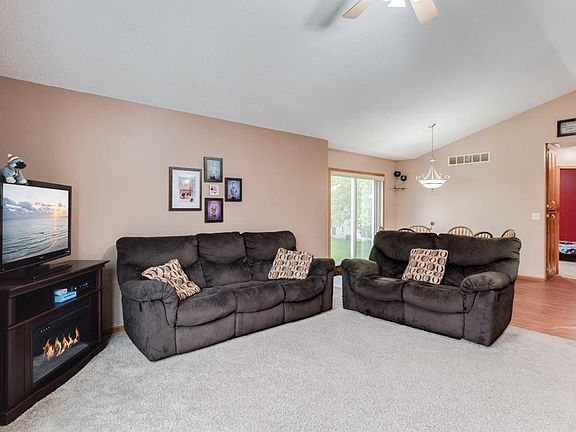 4th image of 1050 243rd Cir NE