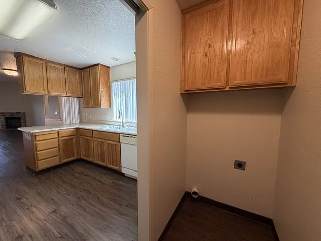 1332 Glenbrook Way — Photo 6