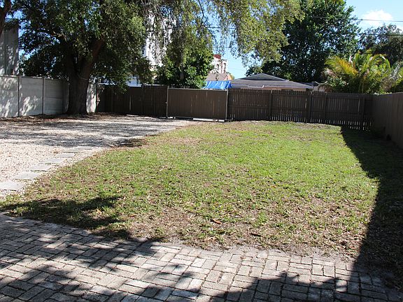 3rd image of 227 NW 59th St