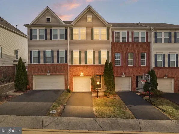22584 Parkland Farms Ter, Ashburn, VA 20148