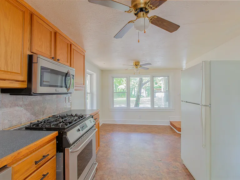 1291 Lockland Ter #B — Photo 8