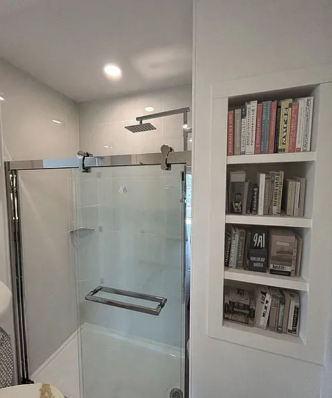 Residences at Sharon Gallery — Photo 116